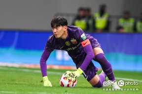 AYX体育娱乐平台包含上海海港赛前强势反弹，志在欧冠名次提升，引发热议，赛程密集仍需轮换的词条