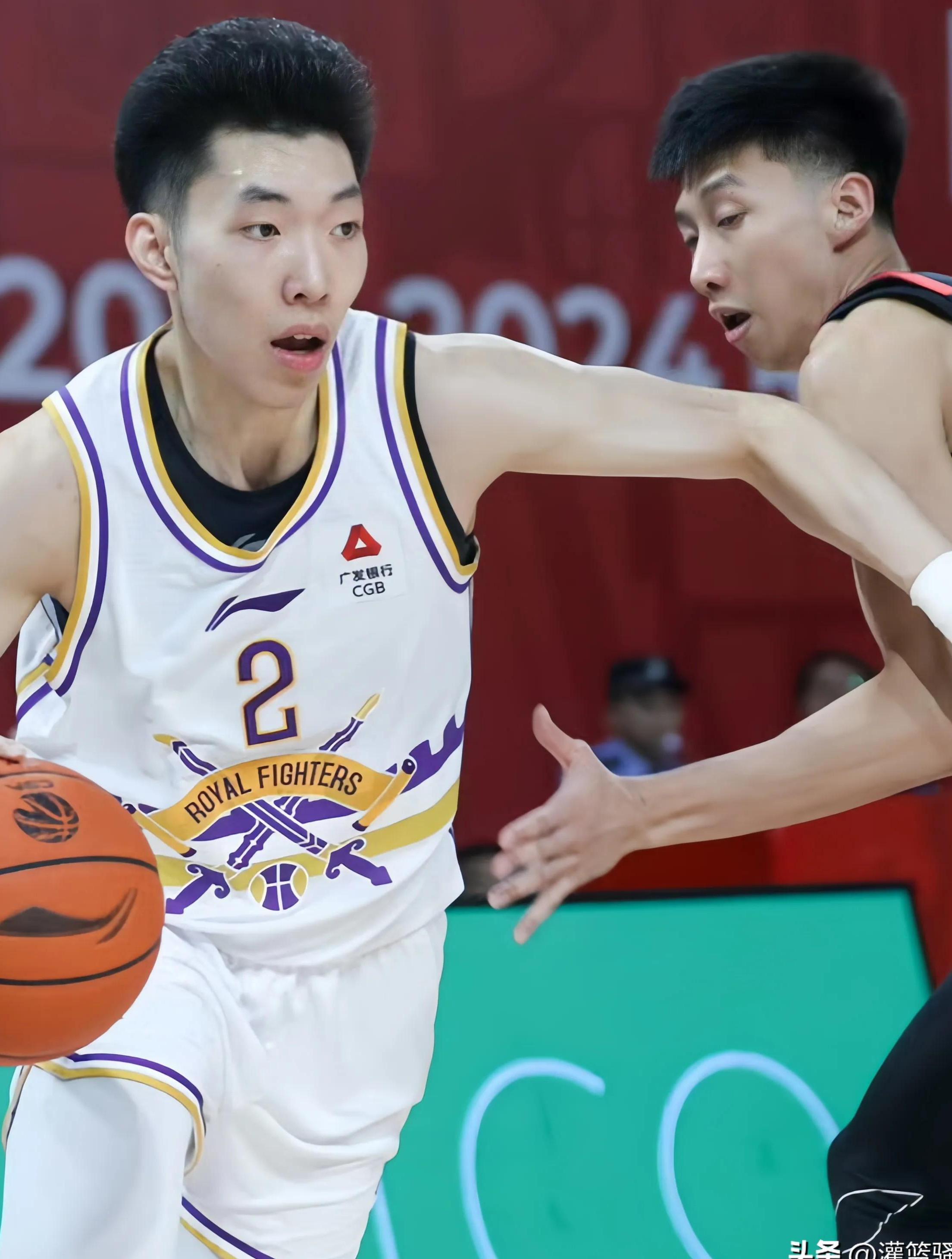 关键时刻广州队造点机会——NBA总决赛节点到来,话题不断,身体对抗强度拉满的简单介绍 关键时刻广州队造点机会——NBA总决赛节点到来,话题不断,身体对抗强度拉满的简单介绍
