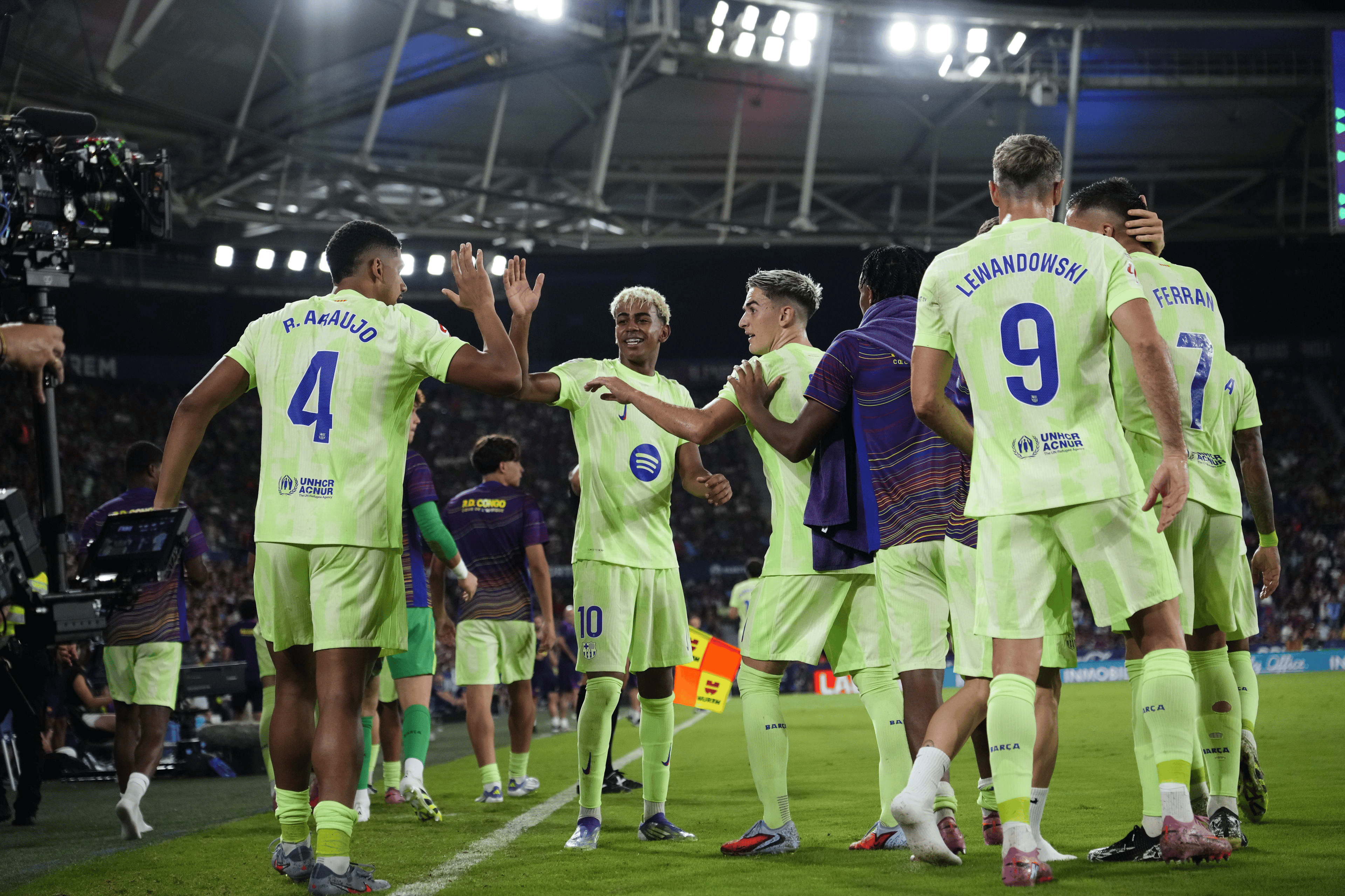 皇家马德里赛后绝杀压哨，志在德甲名次提升，气氛紧张，心理建设被强调的简单介绍